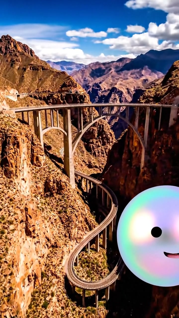 Desafiando abismos con puentes y túneles